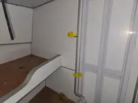 Tàu chở thủy thủ đoàn để bán