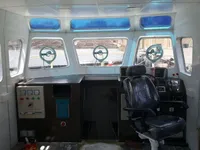 Tàu dẫn đường để bán