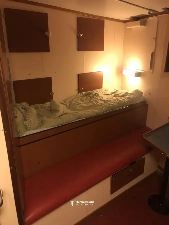 Tàu lưới vây để bán