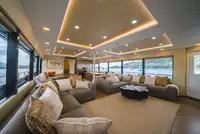 Tàu khảo sát để bán