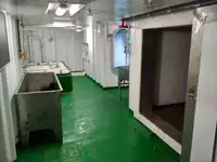 Tàu kéo lưới để bán