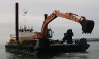Tàu nạo vét để bán