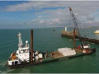 Tàu cung cấp để bán