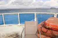 Tàu phà để bán