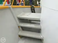 Tàu kéo lưới để bán