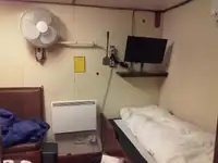 Tàu kéo để bán