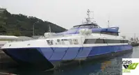 Tàu du lịch để bán