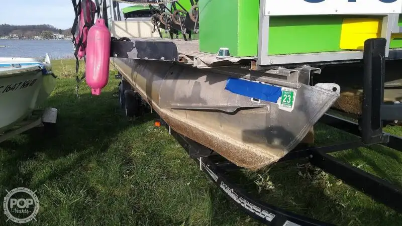 Tàu container để bán