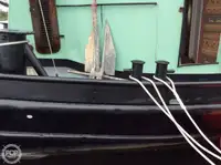 Tàu kéo để bán
