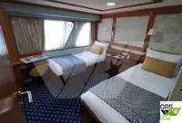 Tàu chở khách để bán