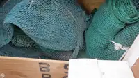 Tàu kéo lưới để bán