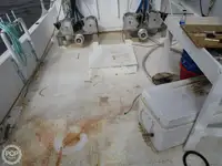 Tàu kéo lưới để bán