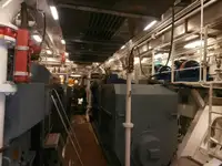 Tàu container để bán