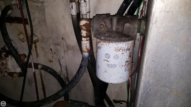 Tàu kéo lưới để bán