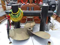 Tàu kéo để bán