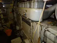 Tàu làm việc để bán