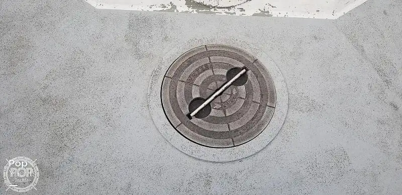 Tàu kéo lưới để bán