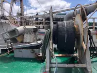 Tàu kéo lưới để bán