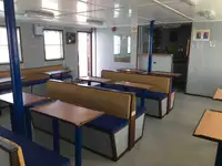 Tàu đổ bộ, chở hàng để bán