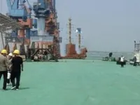 Sà lan để bán