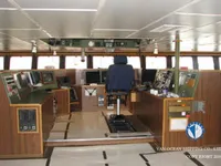 Tàu kéo lưới để bán