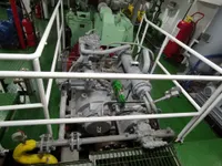 Tàu kéo để bán