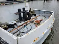 Tàu cung cấp để bán