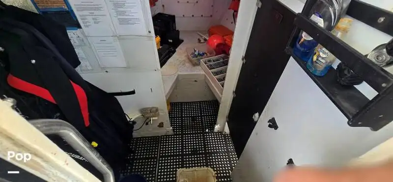 Tàu hỗ trợ lặn để bán
