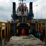 Tàu kéo để bán