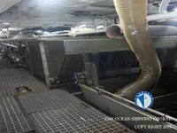 Tàu kéo lưới để bán