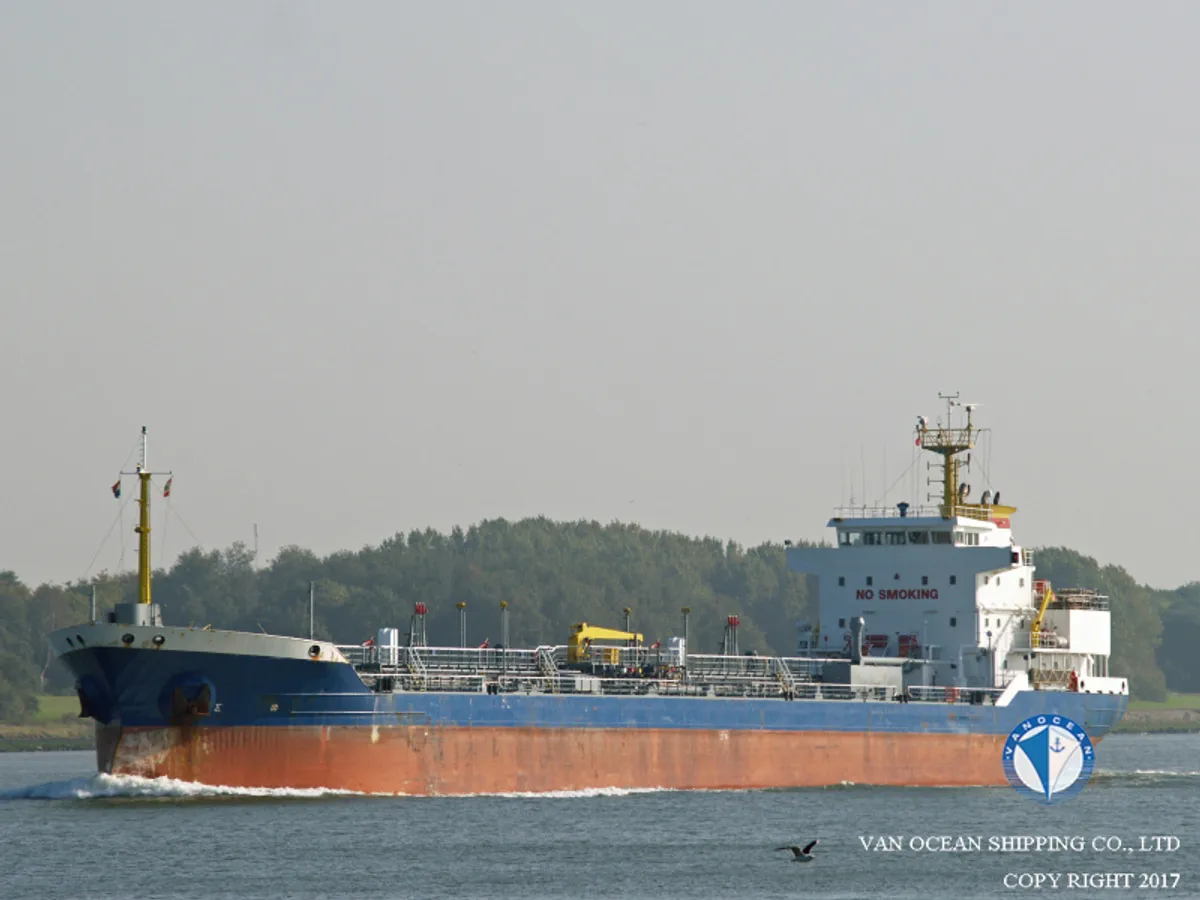 Tàu chở dầu/hóa chất để bán