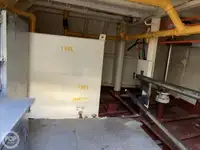 Tàu đổ bộ, chở hàng để bán