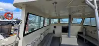Tàu hỗ trợ lặn để bán