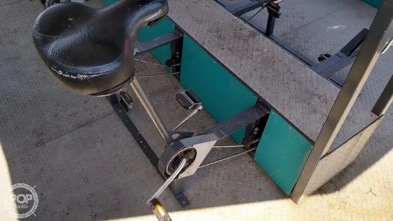 Tàu container để bán