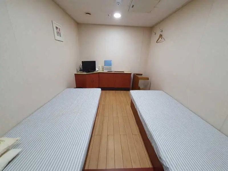 Tàu lạnh để bán