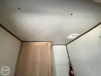 Tàu du lịch để bán