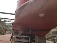 Tàu kéo lưới để bán