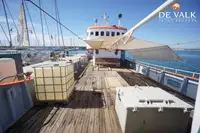 Tàu nghiên cứu để bán