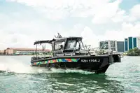 Tàu chở khách rao bán
