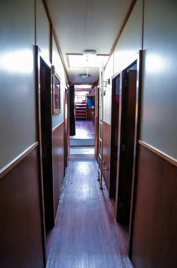 Du thuyền để bán