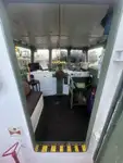 Tàu làm việc để bán