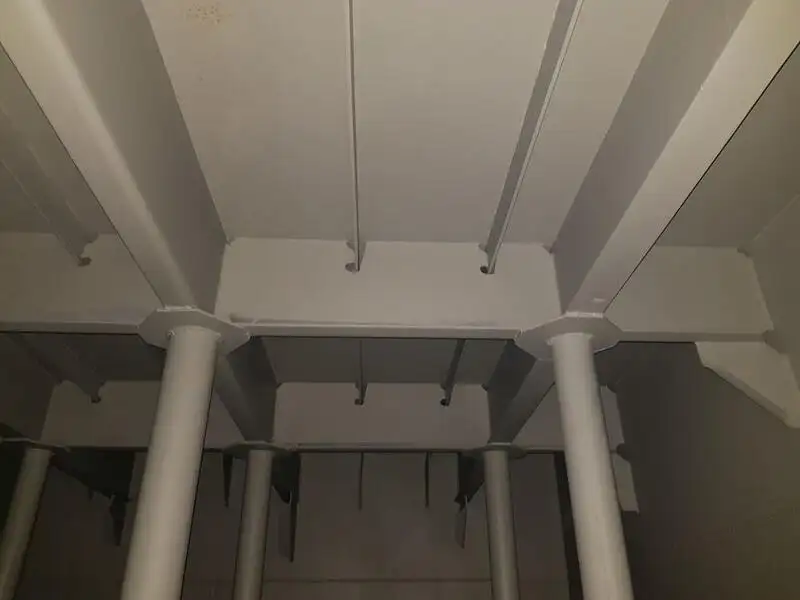 Sà lan để bán