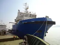 Tàu kéo để bán