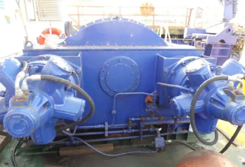 Tàu làm việc để bán