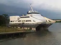 Tàu nghiên cứu để bán