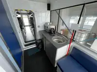 Tàu container để bán