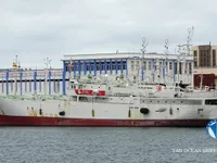 Tàu câu dài để bán