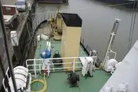 Tàu làm việc để bán