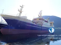 Tàu kéo lưới để bán