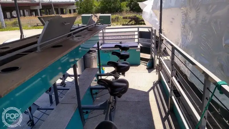 Tàu container để bán